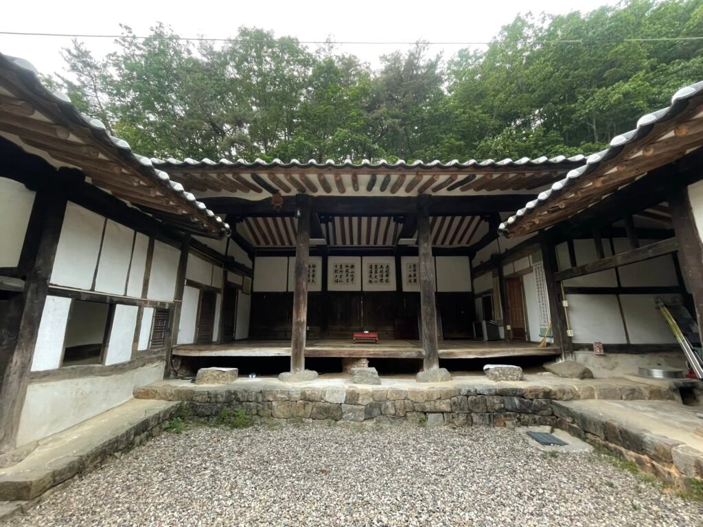 守拙堂の大庁