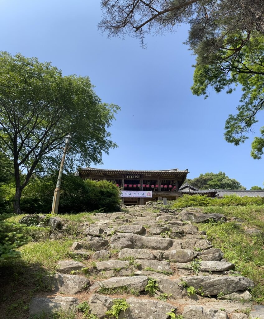 鳳停寺へ続く石段