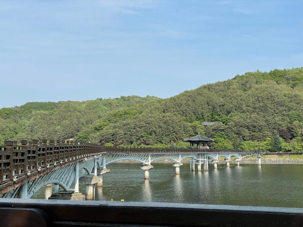 昼間の月映橋