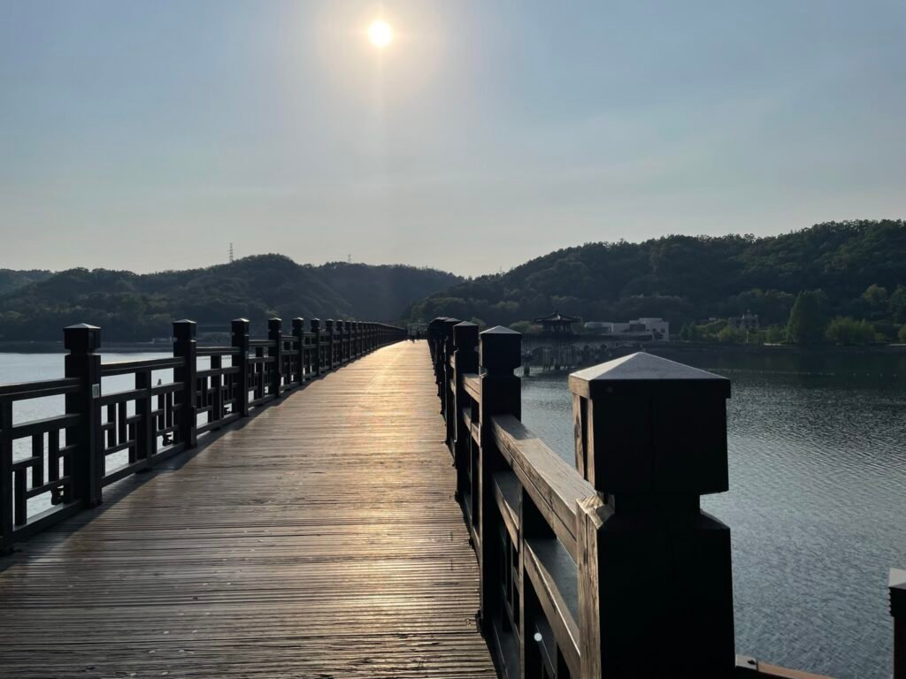 夕暮れの月映橋