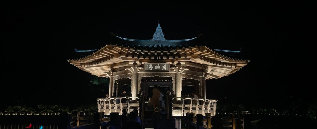 【安東・月映橋】昼・夕暮れ・夜景を一日で楽しむ｜韓国一長い木造橋と黄布帆船、韓屋カフェ