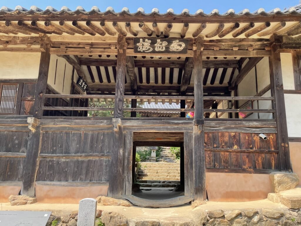 鳳停寺の楼閣