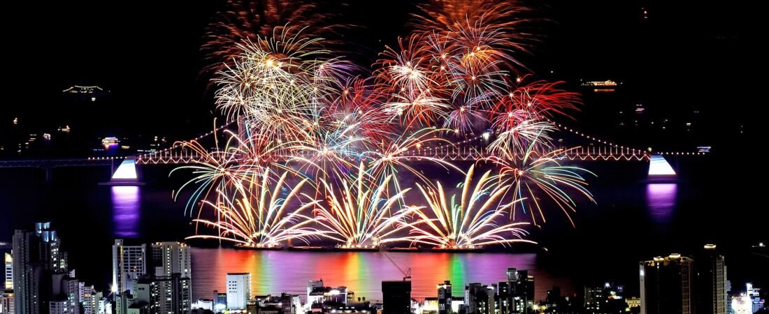 【2026年11月7日】釜山花火大会ガイド｜有料席（R席・S席）・チケット・見る場所・行き方・宿