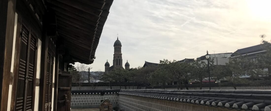 【全州・韓屋村】赤いれんがの聖堂と王さまの社、南の大門を歩く|韓国人が回った冬の全州さんぽ
