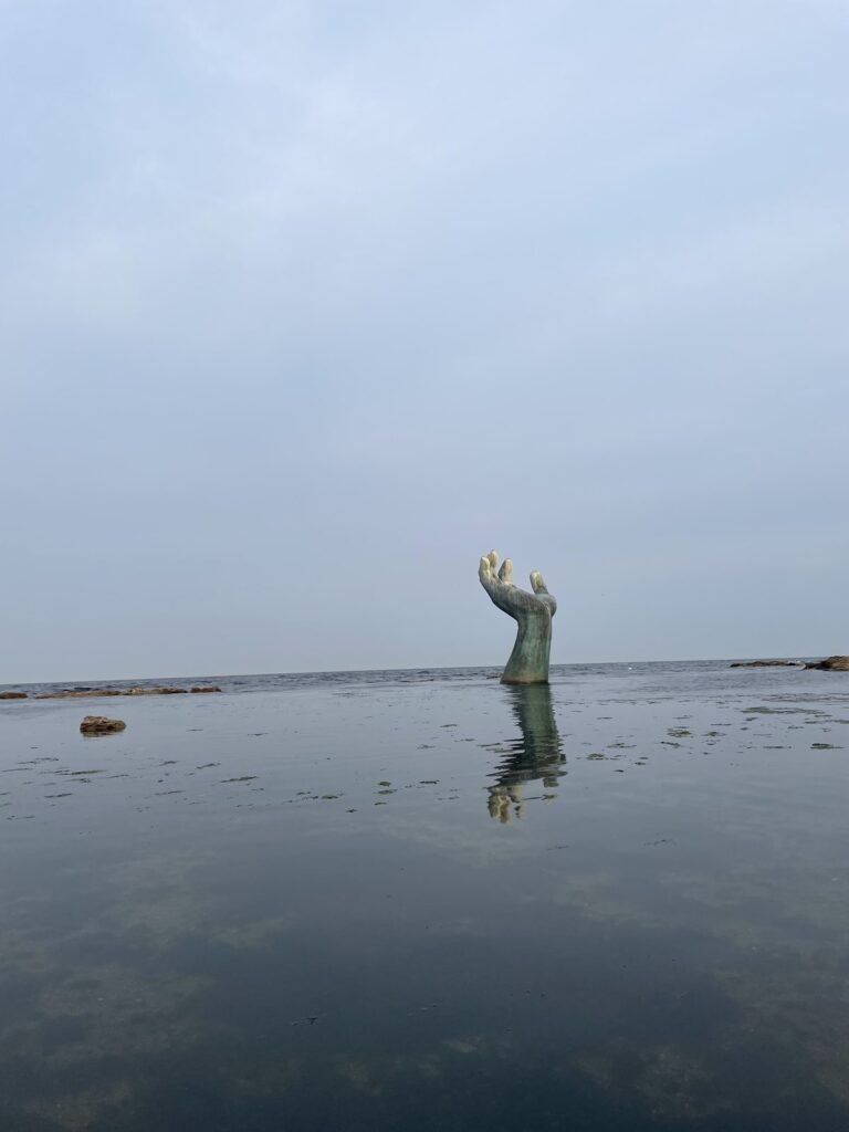 静かな海と「相生の手」