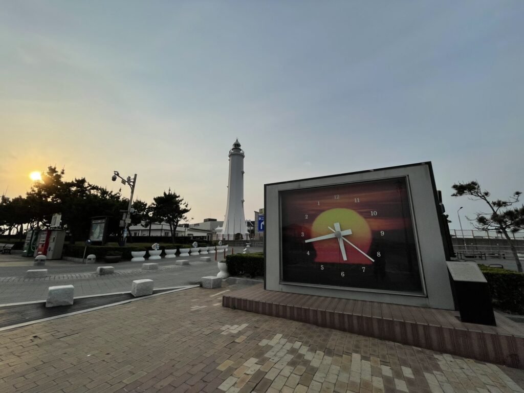 虎尾串灯台と広場