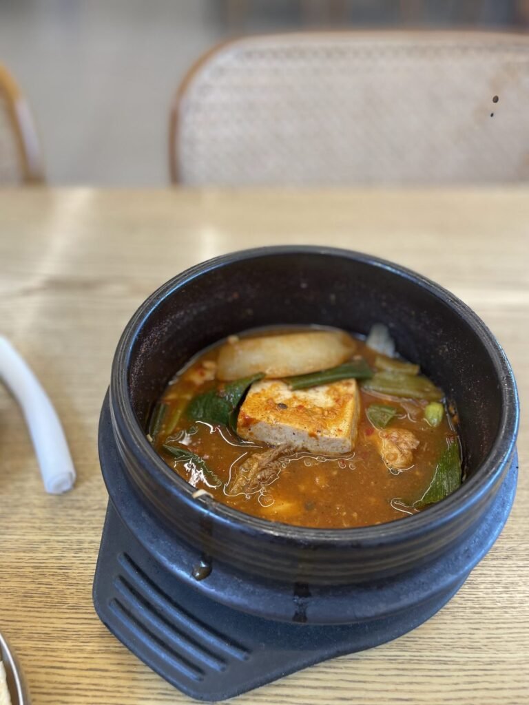 ムルフェについてくるメウンタン